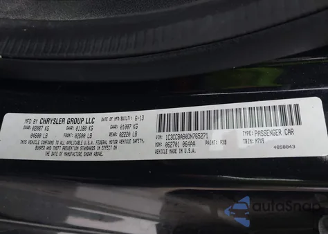 2013 Chrysler 200 Lx z USA, uszkodzony, nr VIN 1C3CCBAB0DN765271